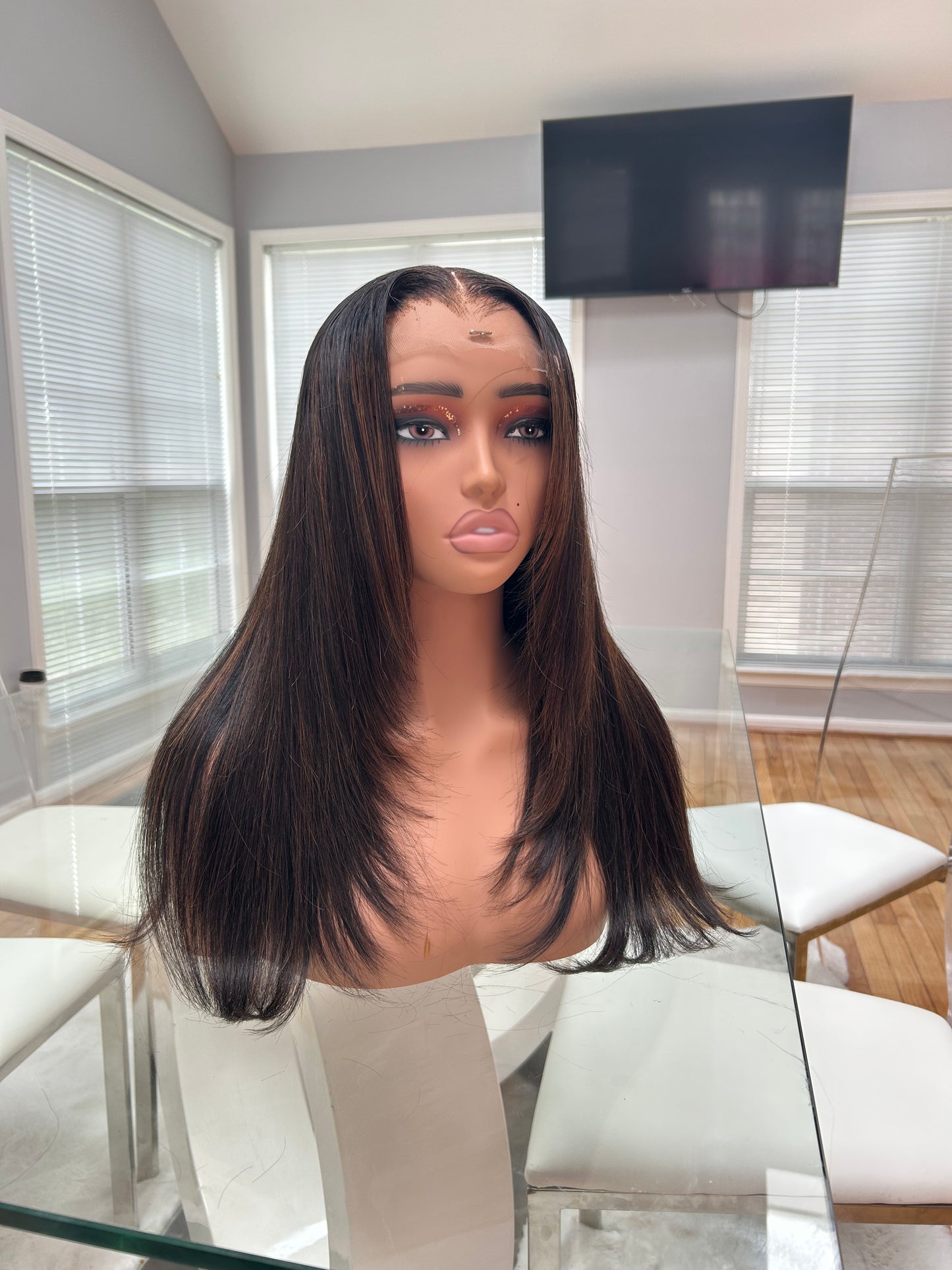 Amber glueless ready to wear unit